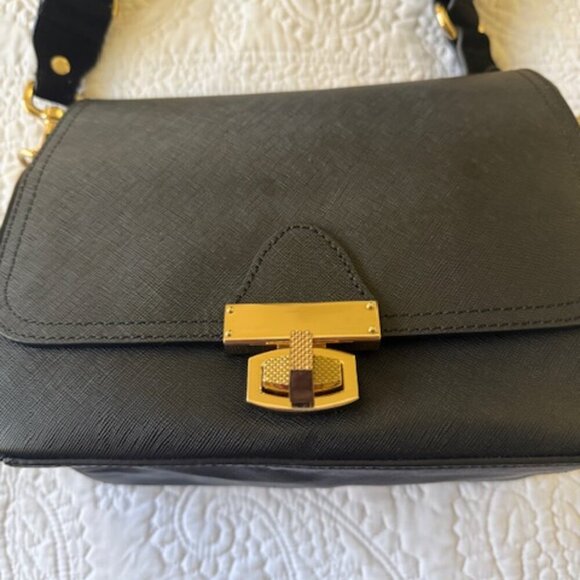 ann taylor purse - Picture 2 of 7